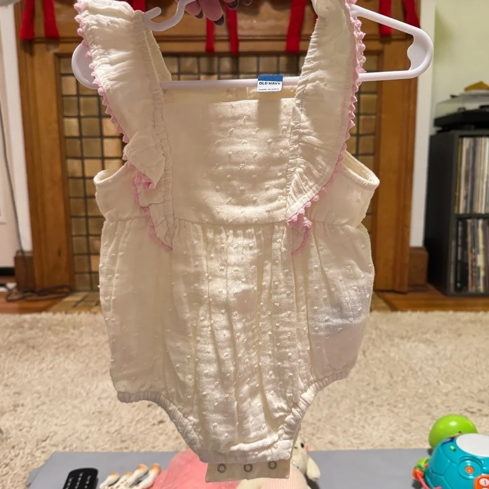 Creme De La Creme Old Navy Ruffled One Piece Romper